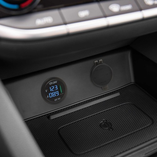 USB aljzat, szivargyújtó helyére építhető, kijelzővel(12/24V) 54927BL