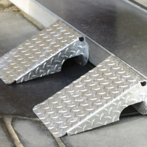 Járdabejárati rámpa párban, 1 tonnás, Mottez