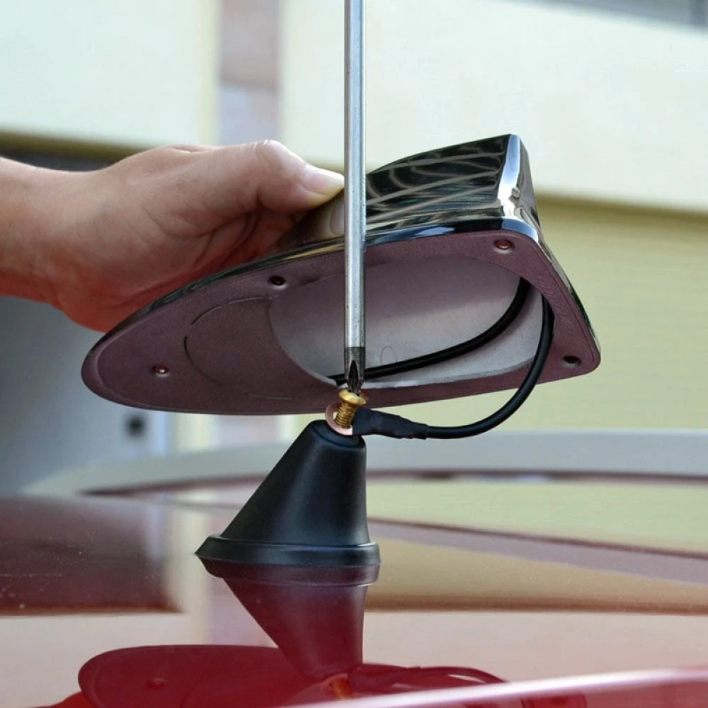 Cápa antenna fehér, régi tetőantenna helyére Maxeed NTGBS