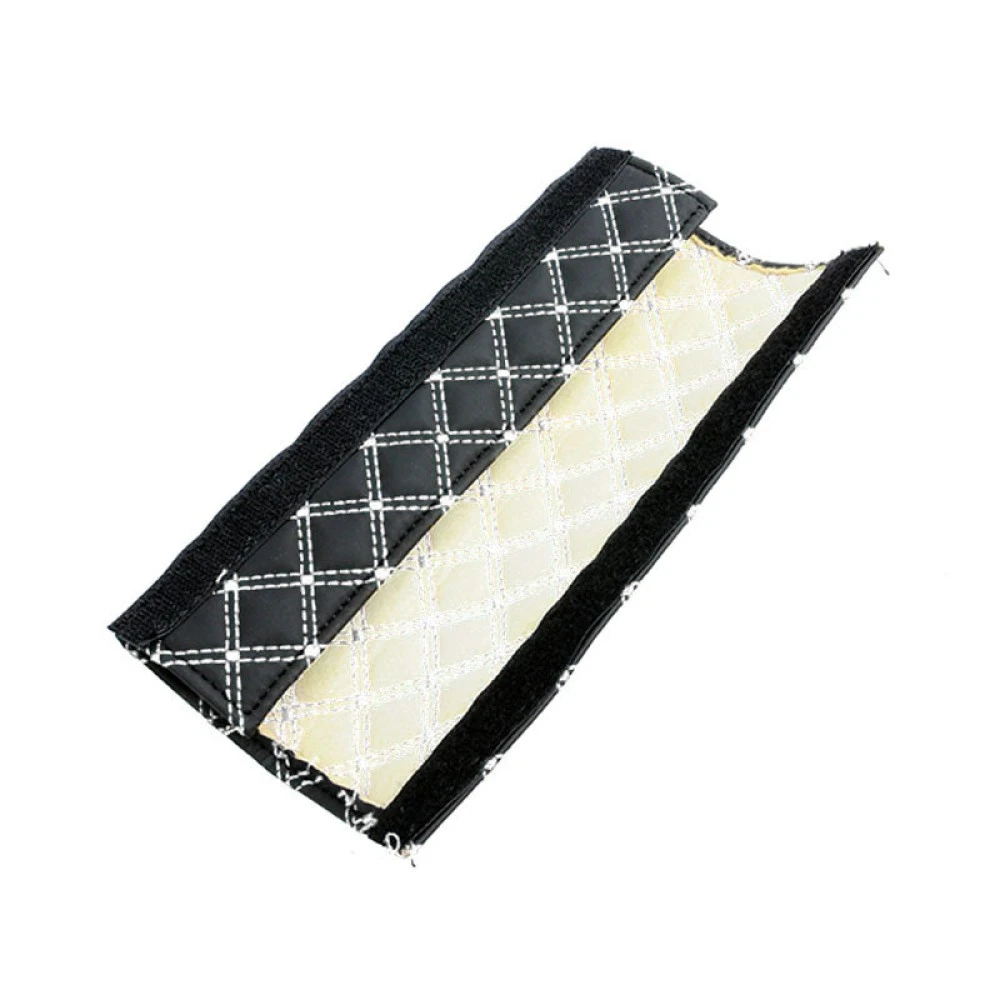 Biztonsági öv párna fekete-fehér steppelt CD801W