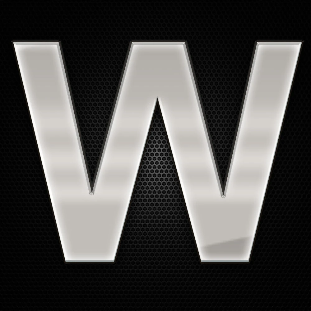 Öntapadó krómhatású műgyantás W betű 27 x 27 mm